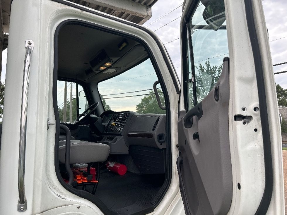 Refrigerated Truck-Light and Medium Duty Trucks-Freightliner-2019-M2-Richland-MS-344,990\n\t\tmiles-$ 36,500 - Image 20