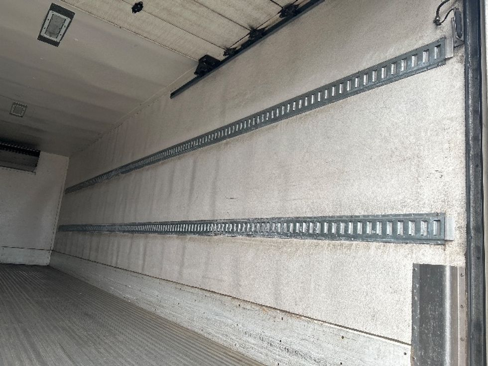 Refrigerated Truck-Light and Medium Duty Trucks-Freightliner-2019-M2-Richland-MS-352,063\n\t\tmiles-$ 35,000 - Image 12
