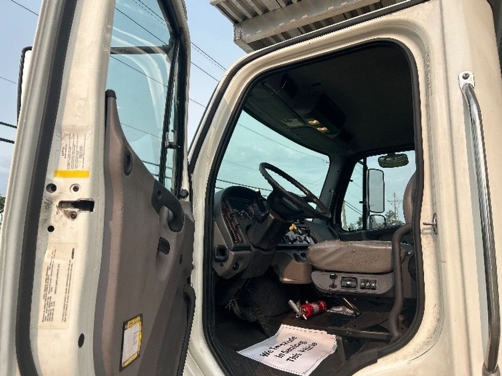 Refrigerated Truck-Light and Medium Duty Trucks-Freightliner-2019-M2-Richland-MS-352,063\n\t\tmiles-$ 35,000 - Image 16