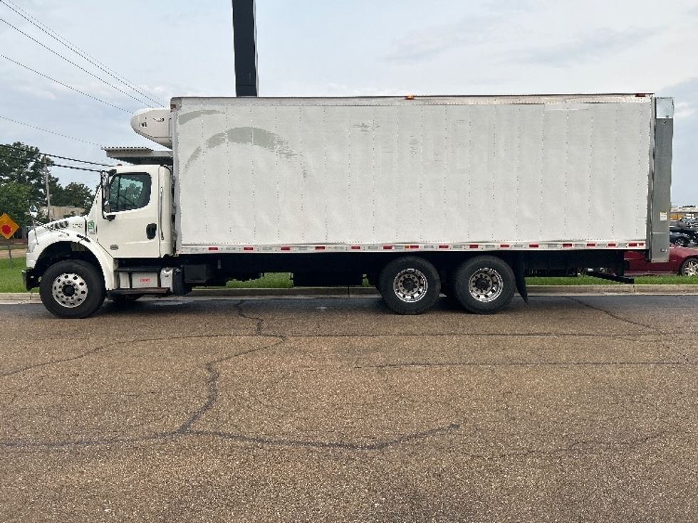 Refrigerated Truck-Light and Medium Duty Trucks-Freightliner-2019-M2-Richland-MS-352,063\n\t\tmiles-$ 35,000 - Image 4