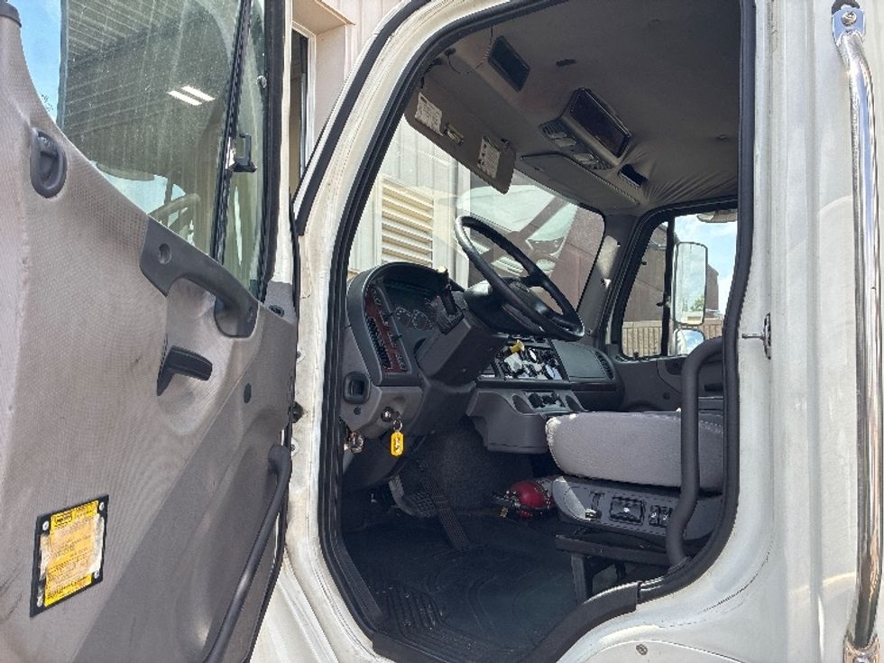 Refrigerated Truck-Light and Medium Duty Trucks-Freightliner-2019-M2-Richland-MS-360,396\n\t\tmiles-$ 35,750 - Image 16