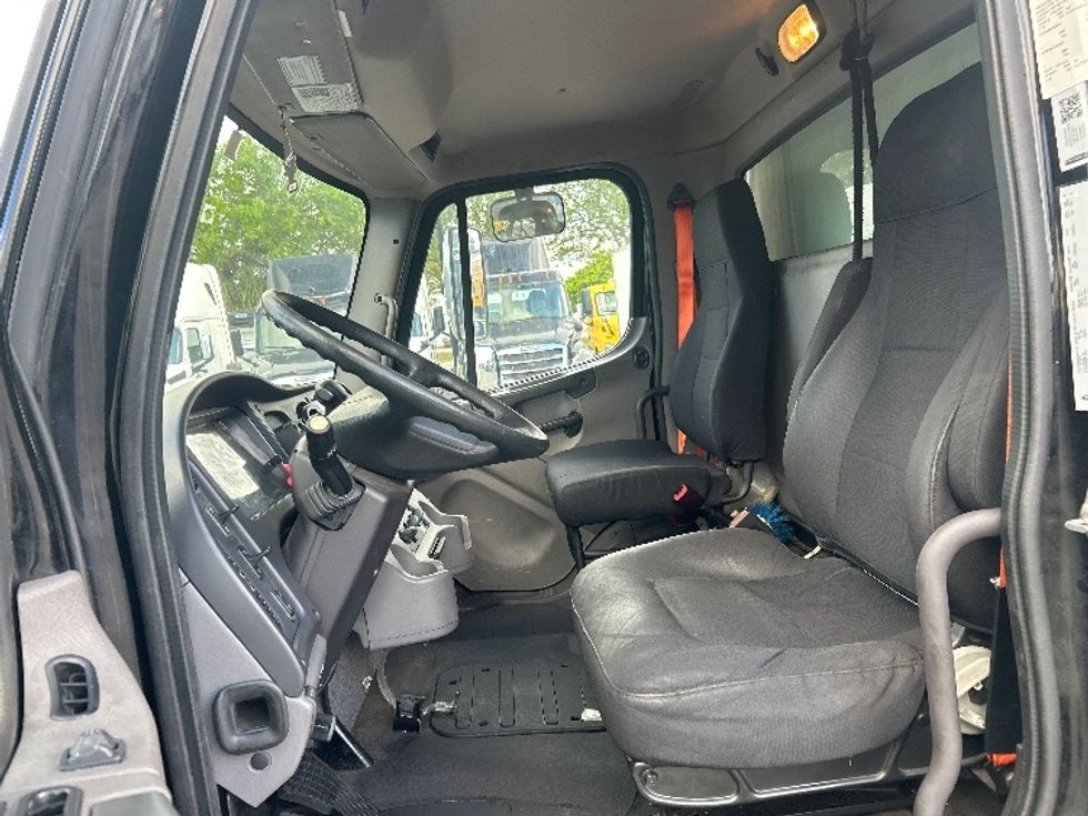 Refrigerated Truck-Light and Medium Duty Trucks-Freightliner-2019-M2-Riviera Beach-FL-36,537\n\t\tmiles-$ 60,500 - Image 14
