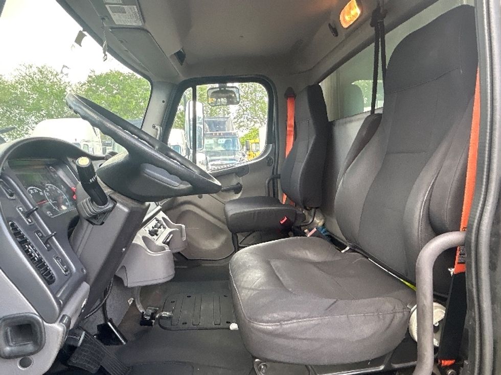 Refrigerated Truck-Light and Medium Duty Trucks-Freightliner-2019-M2-Riviera Beach-FL-36,537\n\t\tmiles-$ 60,500 - Image 15