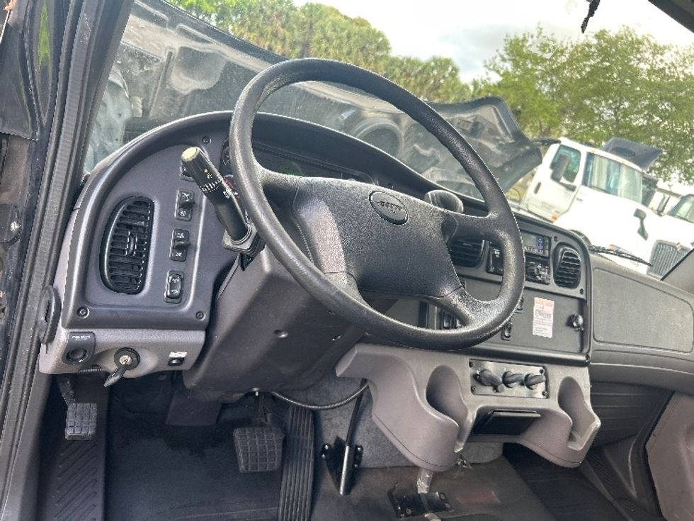 Refrigerated Truck-Light and Medium Duty Trucks-Freightliner-2019-M2-Riviera Beach-FL-36,537\n\t\tmiles-$ 60,500 - Image 16