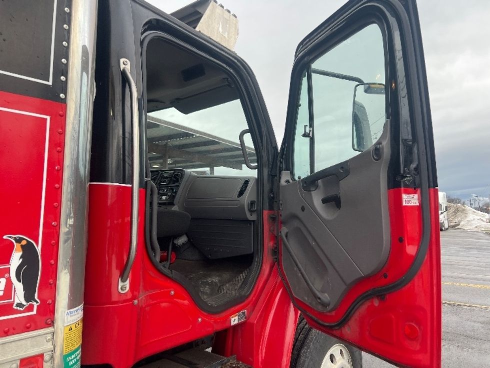 Refrigerated Truck-Light and Medium Duty Trucks-Freightliner-2019-M2-Rochester-NY-242,527\n\t\tmiles-$ 55,000 - Image 20