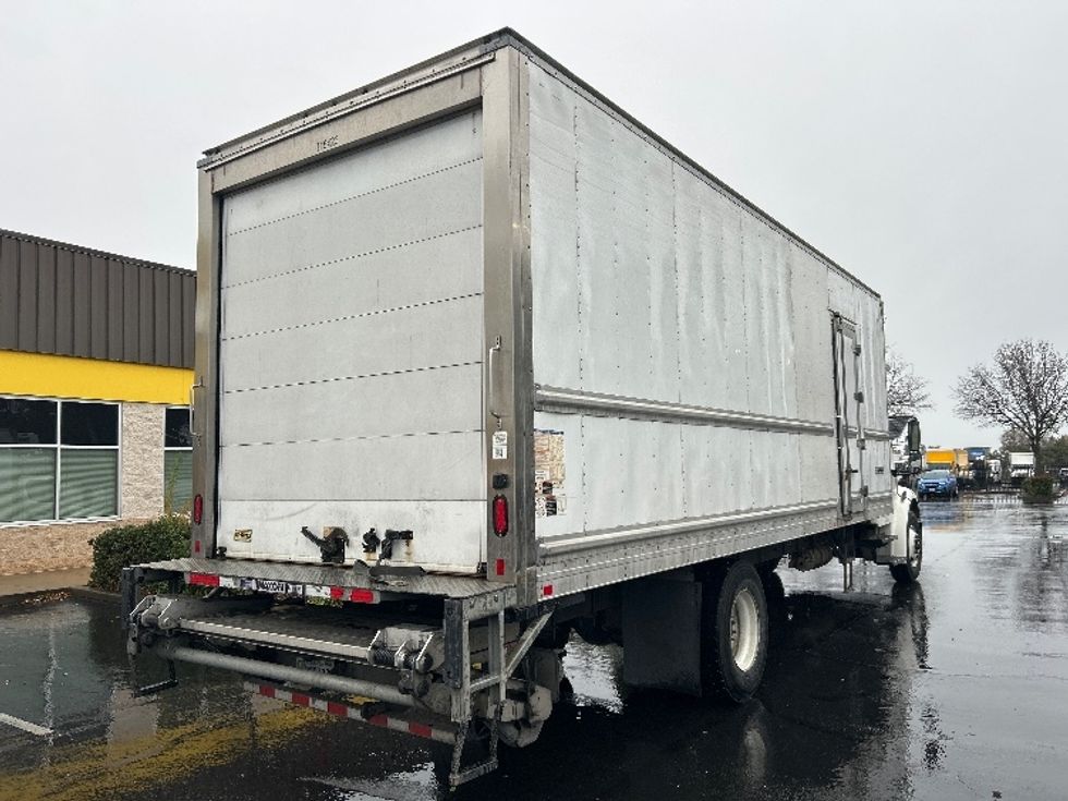 Refrigerated Truck-Light and Medium Duty Trucks-Freightliner-2019-M2-Sacramento-CA-186,457\n\t\tmiles-$ 57,250 - Image 13