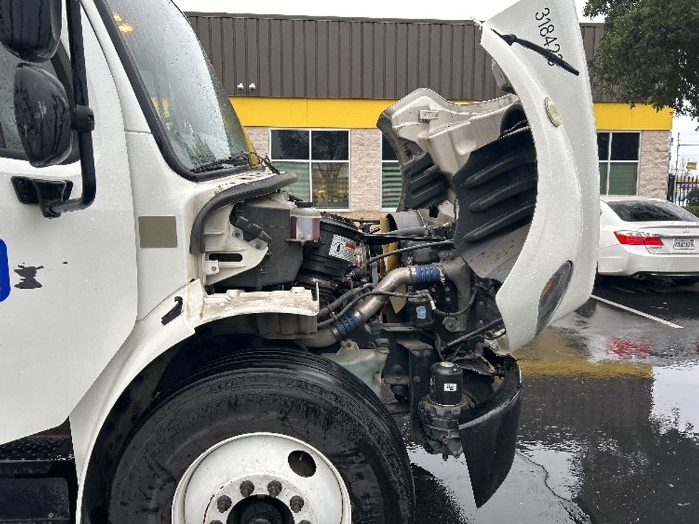 Refrigerated Truck-Light and Medium Duty Trucks-Freightliner-2019-M2-Sacramento-CA-186,457\n\t\tmiles-$ 57,250 - Image 23