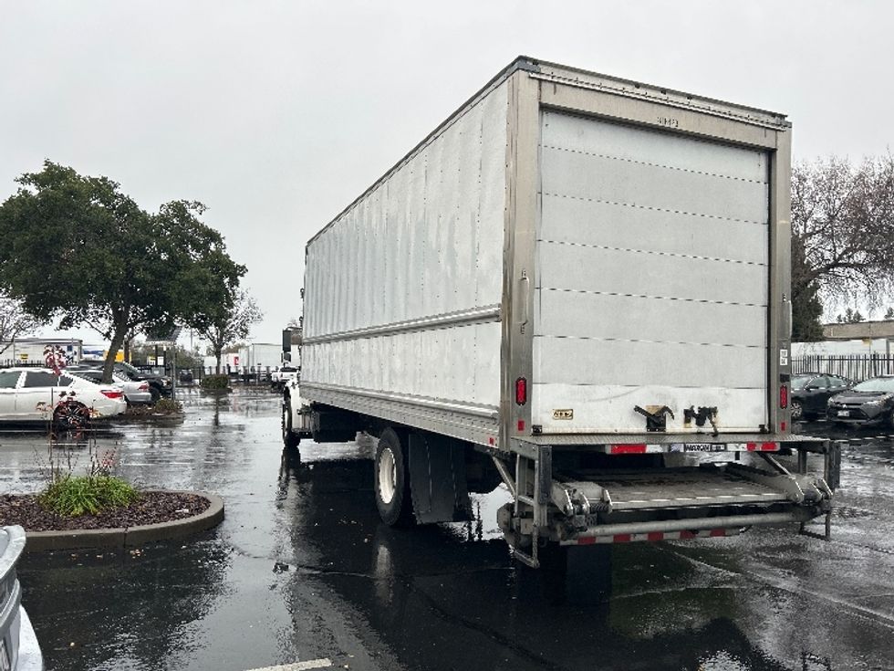 Refrigerated Truck-Light and Medium Duty Trucks-Freightliner-2019-M2-Sacramento-CA-186,457\n\t\tmiles-$ 57,250 - Image 6