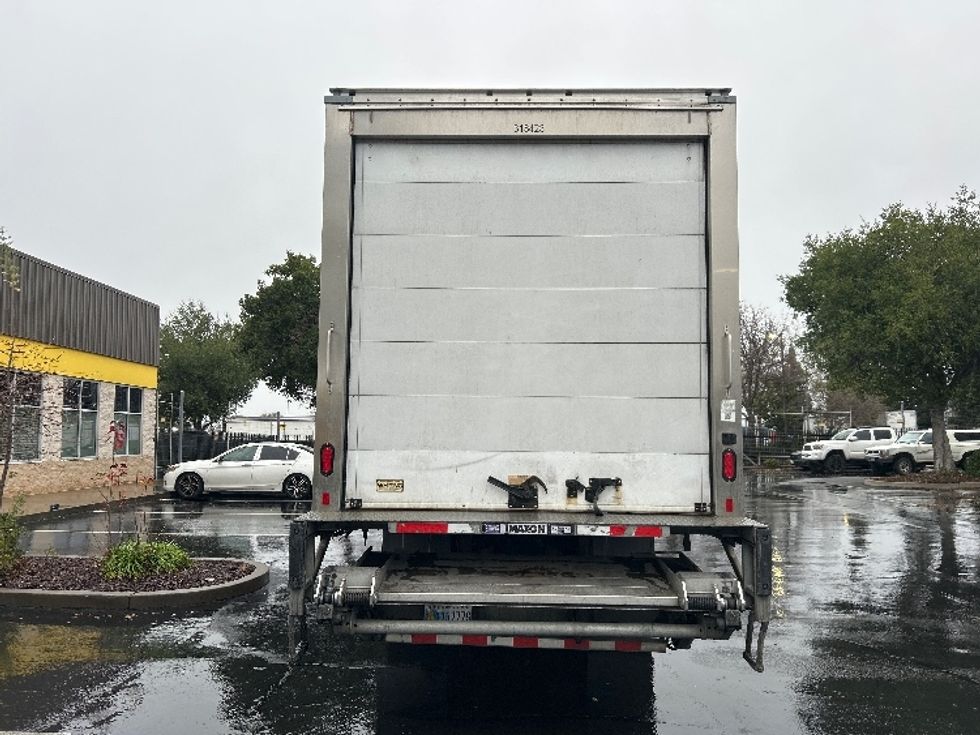 Refrigerated Truck-Light and Medium Duty Trucks-Freightliner-2019-M2-Sacramento-CA-186,457\n\t\tmiles-$ 57,250 - Image 7