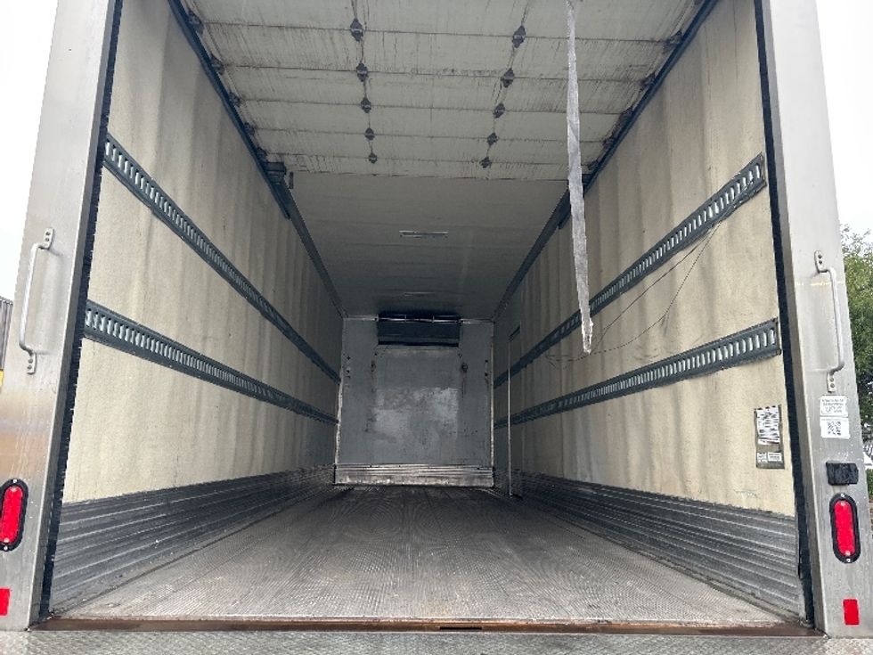 Refrigerated Truck-Light and Medium Duty Trucks-Freightliner-2019-M2-Sacramento-CA-186,457\n\t\tmiles-$ 57,250 - Image 8