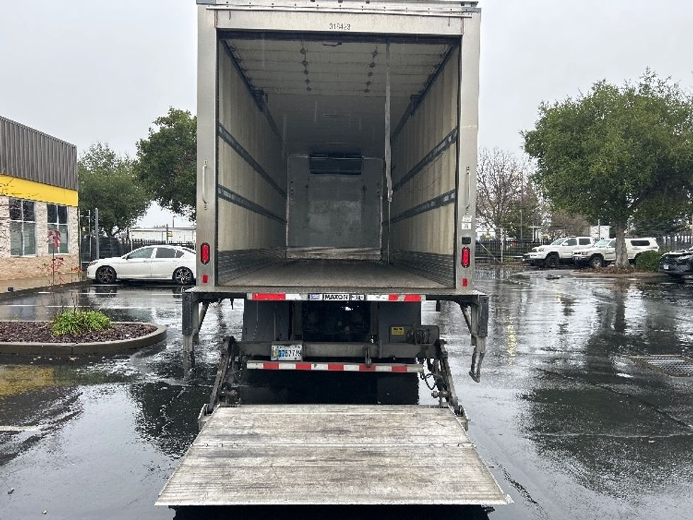 Refrigerated Truck-Light and Medium Duty Trucks-Freightliner-2019-M2-Sacramento-CA-186,457\n\t\tmiles-$ 57,250 - Image 9