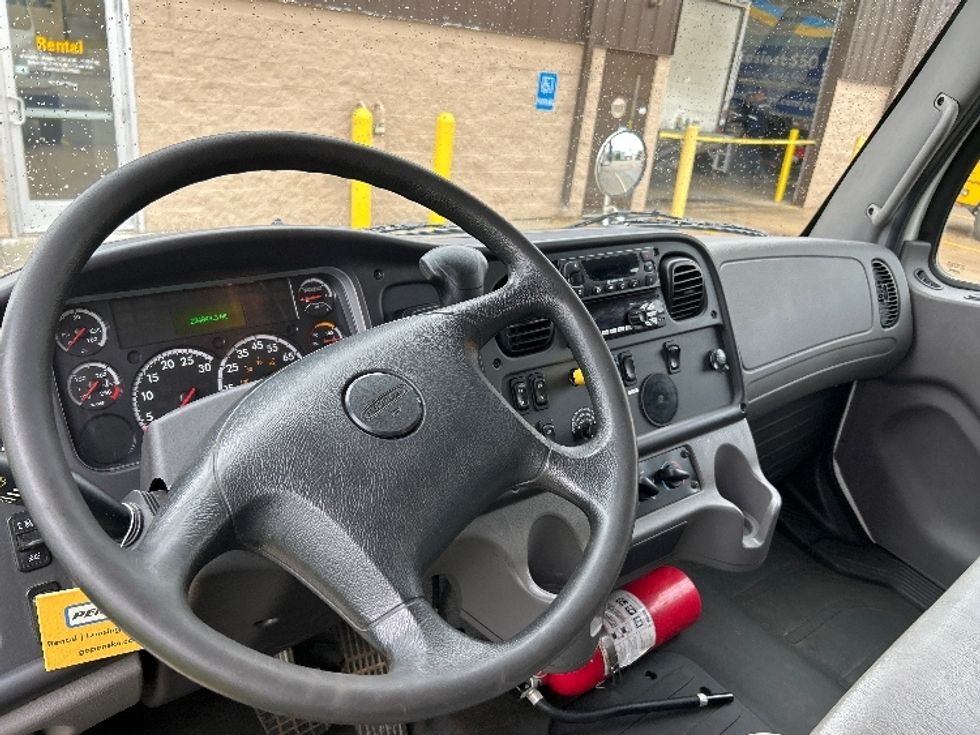 Refrigerated Truck-Light and Medium Duty Trucks-Freightliner-2019-M2-Saginaw-MI-224,843\n\t\tmiles-$ 37,250 - Image 17