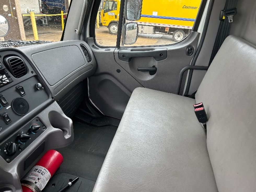 Refrigerated Truck-Light and Medium Duty Trucks-Freightliner-2019-M2-Saginaw-MI-224,843\n\t\tmiles-$ 37,250 - Image 19