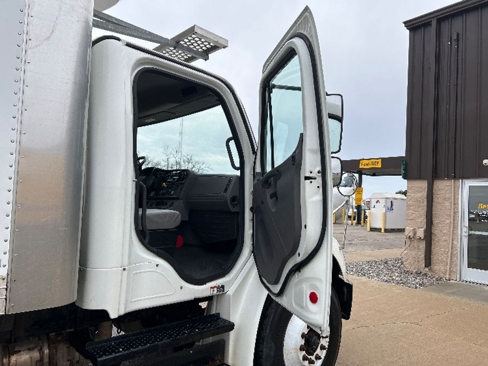 Refrigerated Truck-Light and Medium Duty Trucks-Freightliner-2019-M2-Saginaw-MI-224,843\n\t\tmiles-$ 37,250 - Image 20