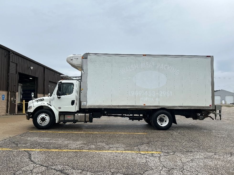 Refrigerated Truck-Light and Medium Duty Trucks-Freightliner-2019-M2-Saginaw-MI-224,843\n\t\tmiles-$ 37,250 - Image 4