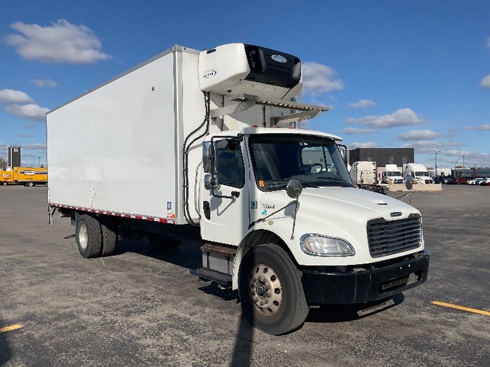 Refrigerated Truck-Light and Medium Duty Trucks-Freightliner-2019-M2-Saint Laurent-PQ-206,573\n\t\tkm-$ 72,250 - Image 1