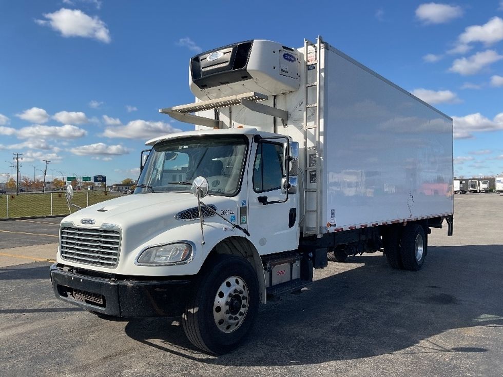 Refrigerated Truck-Light and Medium Duty Trucks-Freightliner-2019-M2-Saint Laurent-PQ-206,573\n\t\tkm-$ 72,250 - Image 3