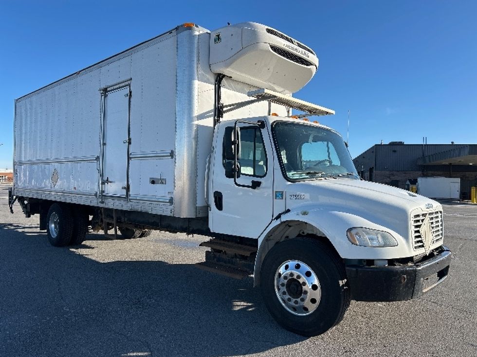 Refrigerated Truck-Light and Medium Duty Trucks-Freightliner-2019-M2-Saint Laurent-PQ-221,275\n\t\tkm-$ 72,000 - Image 1