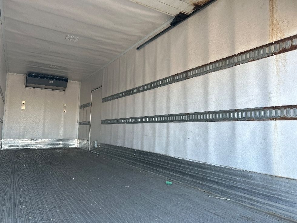 Refrigerated Truck-Light and Medium Duty Trucks-Freightliner-2019-M2-Saint Laurent-PQ-221,275\n\t\tkm-$ 72,000 - Image 12