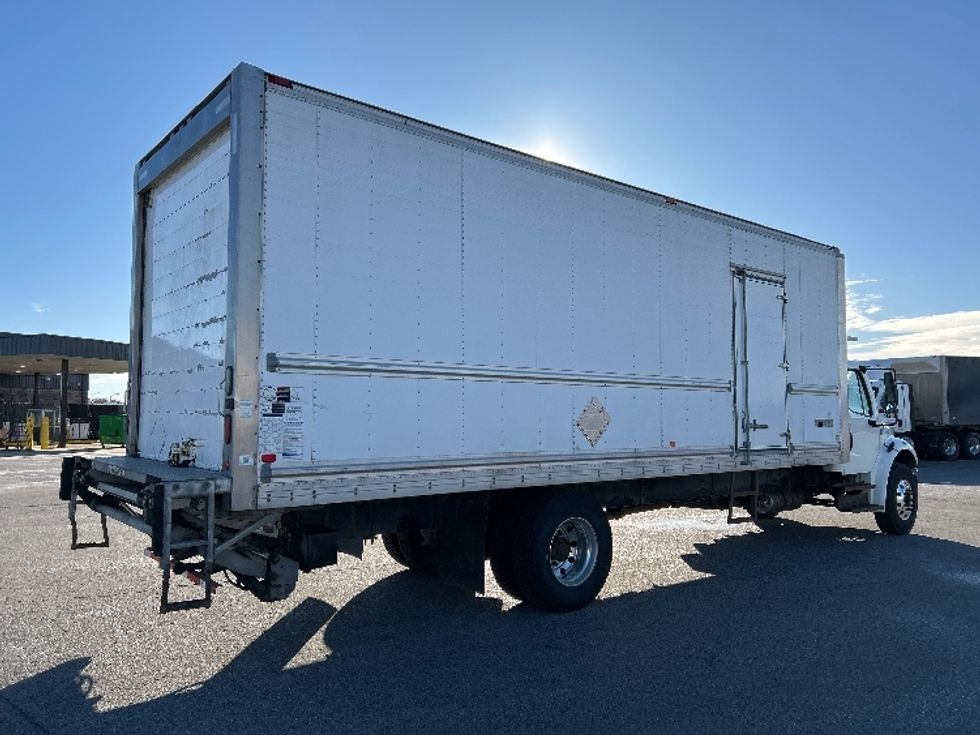 Refrigerated Truck-Light and Medium Duty Trucks-Freightliner-2019-M2-Saint Laurent-PQ-221,275\n\t\tkm-$ 72,000 - Image 13