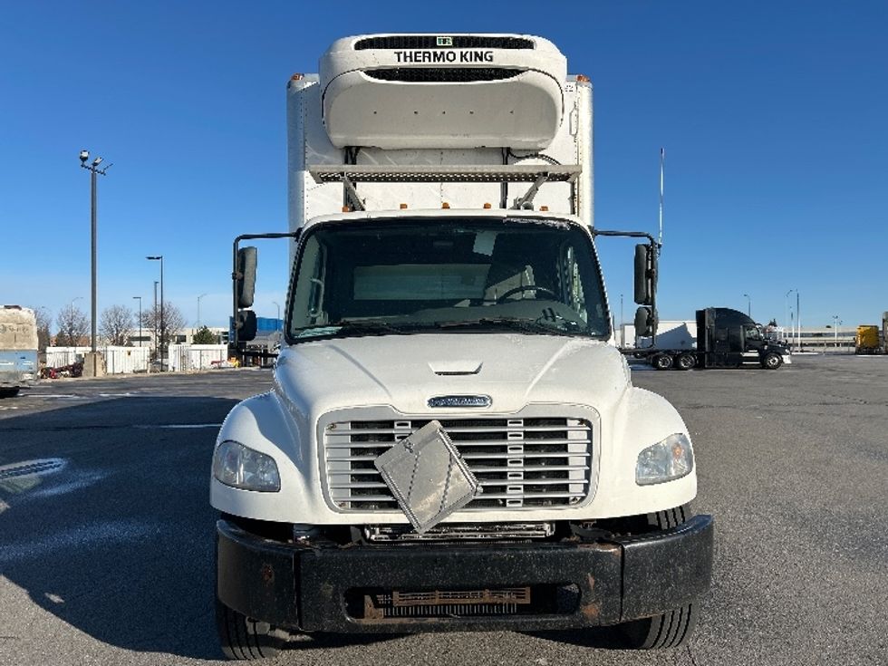 Refrigerated Truck-Light and Medium Duty Trucks-Freightliner-2019-M2-Saint Laurent-PQ-221,275\n\t\tkm-$ 72,000 - Image 2