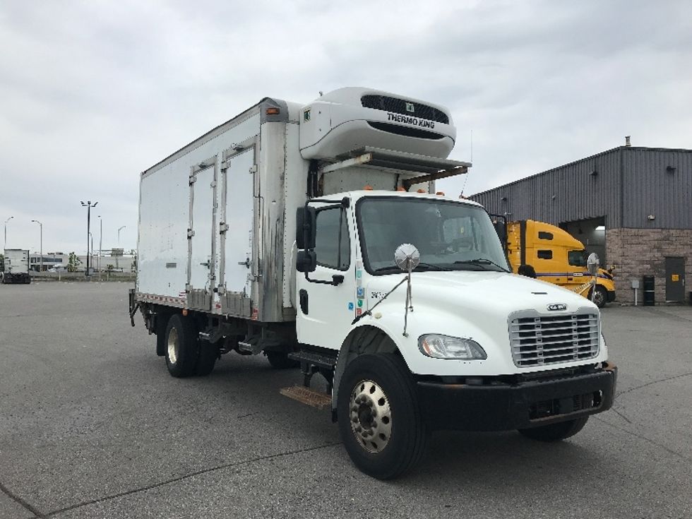 Refrigerated Truck-Light and Medium Duty Trucks-Freightliner-2019-M2-Saint Laurent-PQ-274,692\n\t\tkm-$ 58,250 - Image 1
