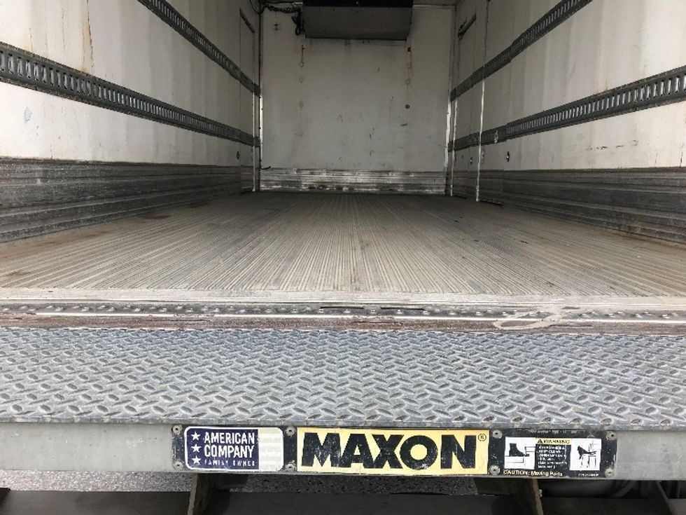 Refrigerated Truck-Light and Medium Duty Trucks-Freightliner-2019-M2-Saint Laurent-PQ-274,692\n\t\tkm-$ 58,250 - Image 10