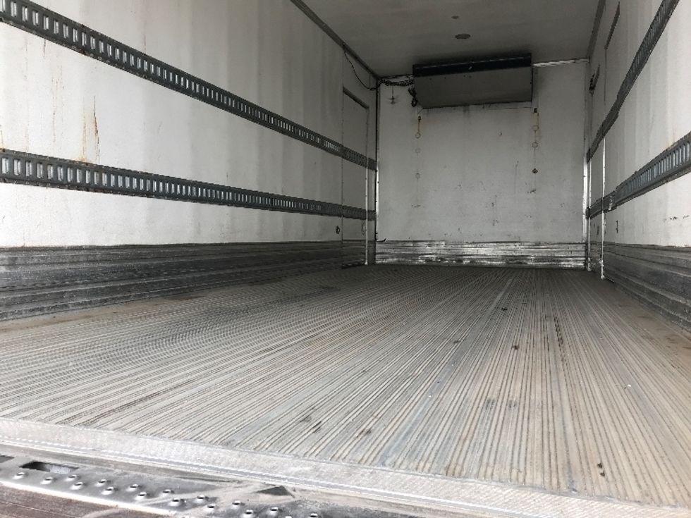 Refrigerated Truck-Light and Medium Duty Trucks-Freightliner-2019-M2-Saint Laurent-PQ-274,692\n\t\tkm-$ 58,250 - Image 11