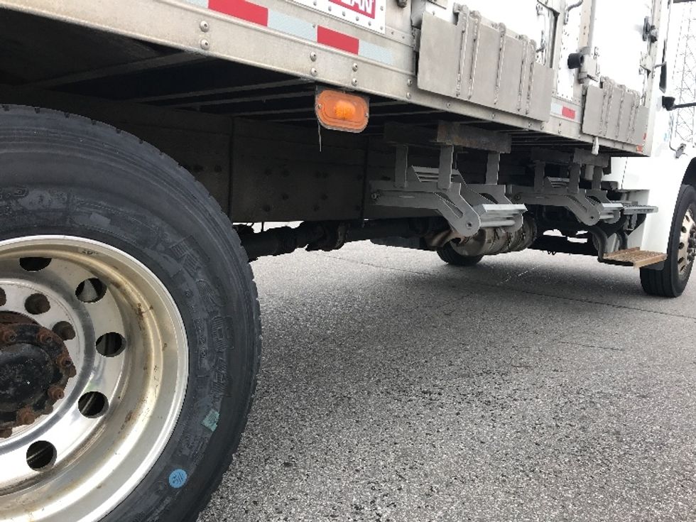 Refrigerated Truck-Light and Medium Duty Trucks-Freightliner-2019-M2-Saint Laurent-PQ-274,692\n\t\tkm-$ 58,250 - Image 14