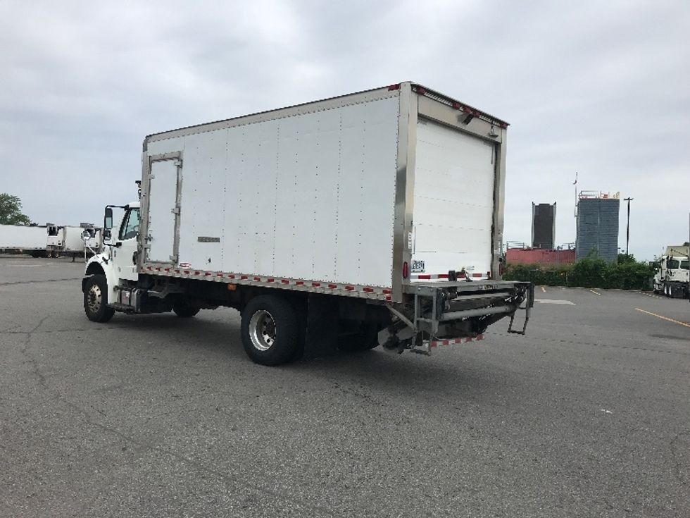 Refrigerated Truck-Light and Medium Duty Trucks-Freightliner-2019-M2-Saint Laurent-PQ-274,692\n\t\tkm-$ 58,250 - Image 6