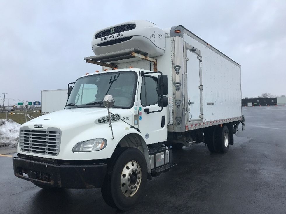 Refrigerated Truck-Light and Medium Duty Trucks-Freightliner-2019-M2-Saint Laurent-PQ-405,192\n\t\tkm-$ 41,500 - Image 3