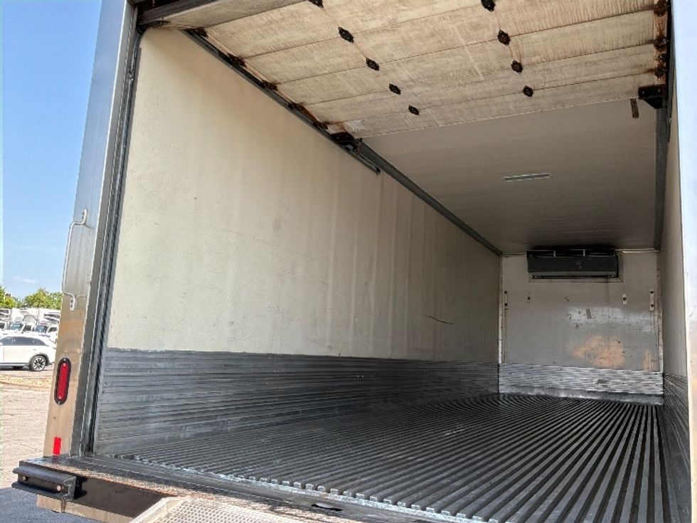 Refrigerated Truck-Light and Medium Duty Trucks-Freightliner-2019-M2-San Antonio-TX-242,932\n\t\tmiles-$ 32,000 - Image 11