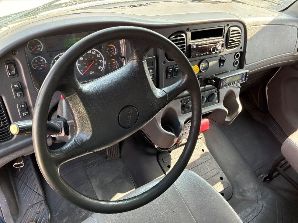 Refrigerated Truck-Light and Medium Duty Trucks-Freightliner-2019-M2-San Antonio-TX-242,932\n\t\tmiles-$ 32,000 - Image 18