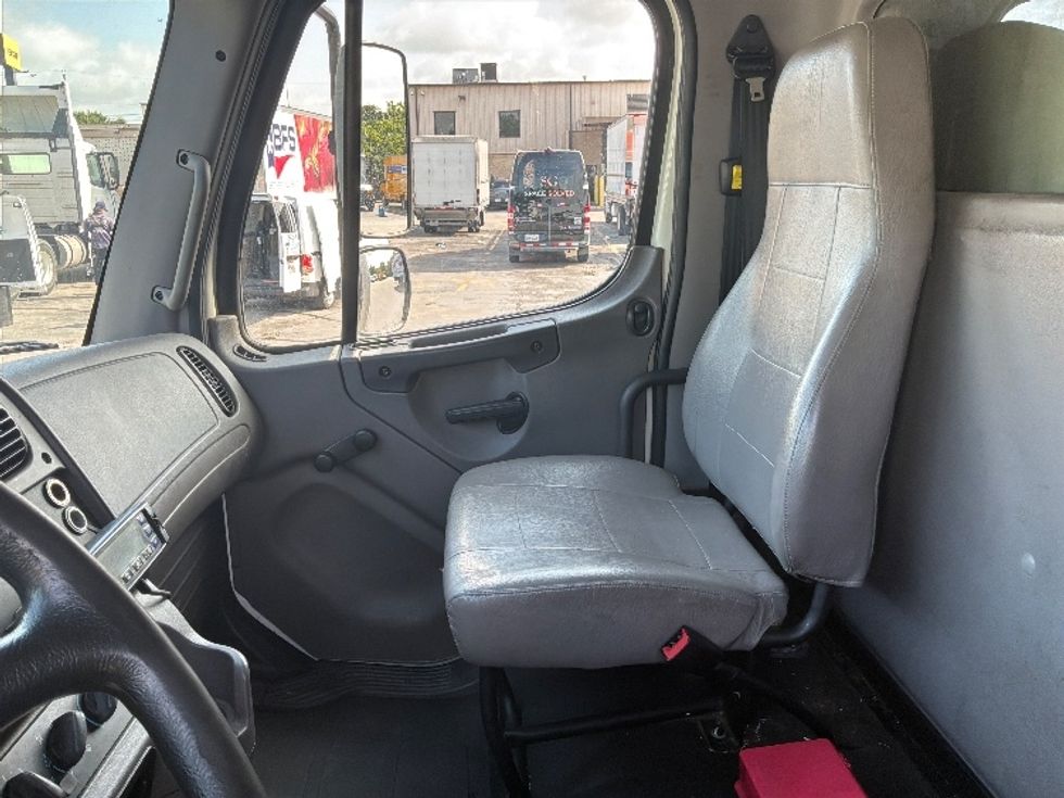 Refrigerated Truck-Light and Medium Duty Trucks-Freightliner-2019-M2-San Antonio-TX-242,932\n\t\tmiles-$ 32,000 - Image 19