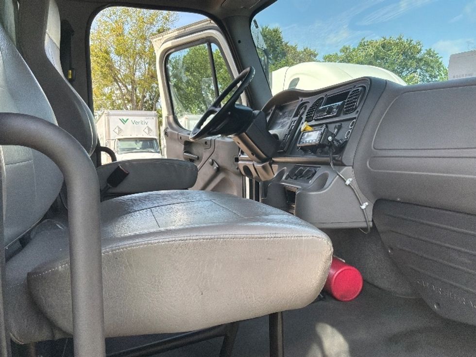 Refrigerated Truck-Light and Medium Duty Trucks-Freightliner-2019-M2-San Antonio-TX-242,932\n\t\tmiles-$ 32,000 - Image 22