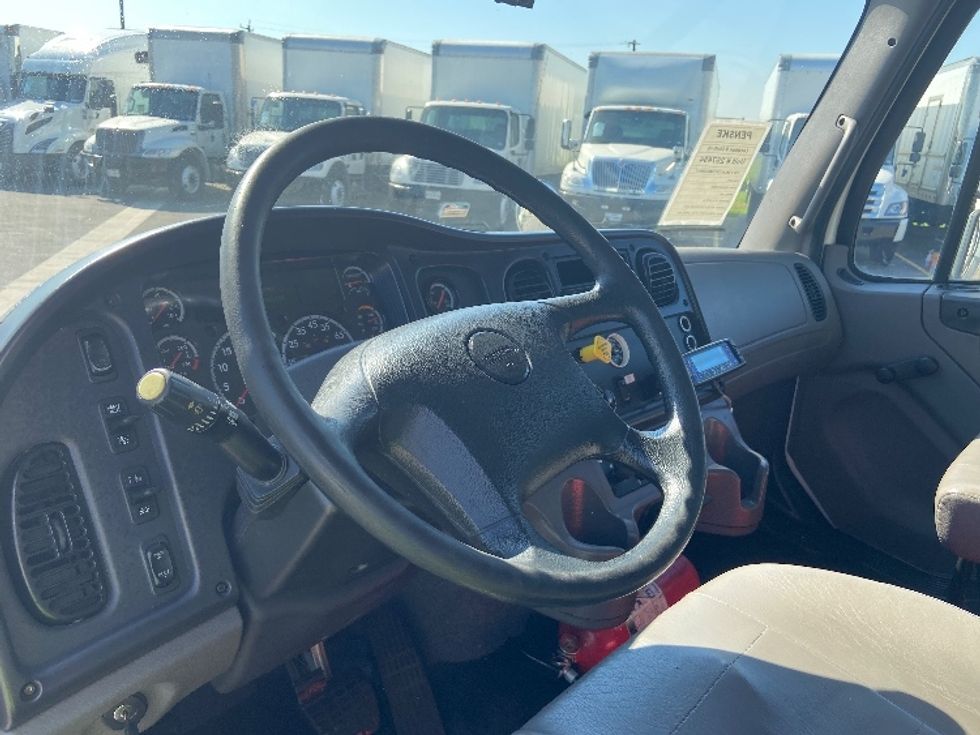 Refrigerated Truck-Light and Medium Duty Trucks-Freightliner-2019-M2-San Antonio-TX-256,011\n\t\tmiles-$ 30,750 - Image 15
