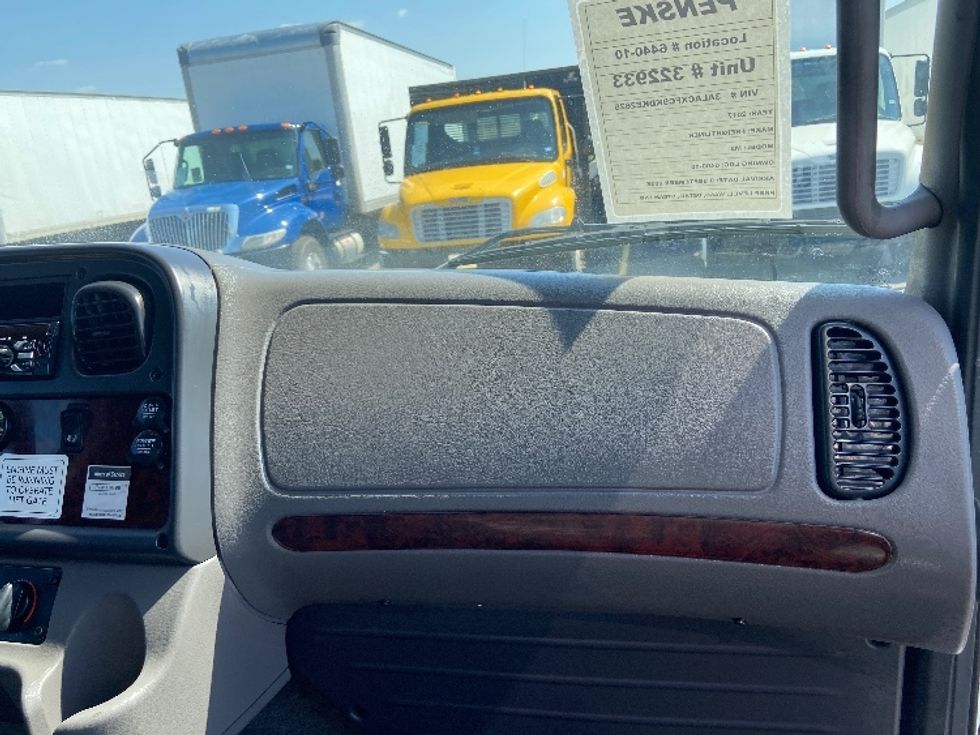 Refrigerated Truck-Light and Medium Duty Trucks-Freightliner-2019-M2-San Antonio-TX-64,001\n\t\tmiles-$ 55,000 - Image 21