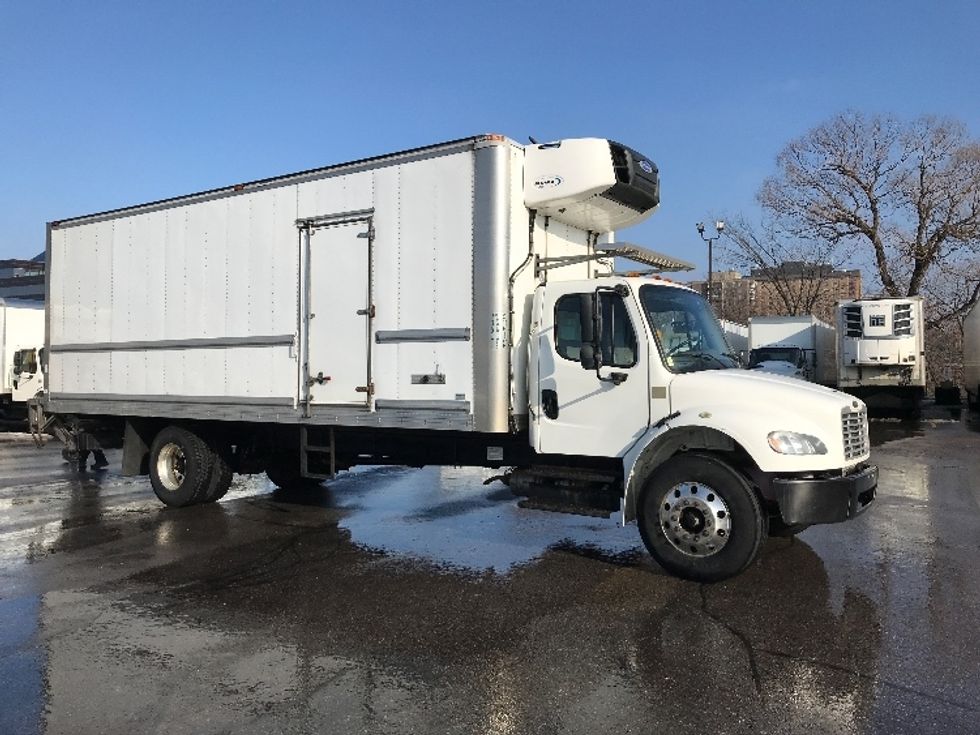 Refrigerated Truck-Light and Medium Duty Trucks-Freightliner-2019-M2-Scarborough-ON-282,456\n\t\tkm-$ 66,250 - Image 1