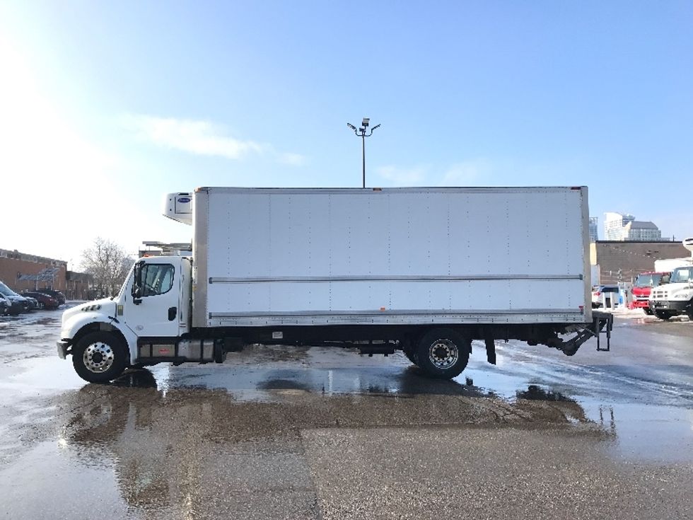 Refrigerated Truck-Light and Medium Duty Trucks-Freightliner-2019-M2-Scarborough-ON-282,456\n\t\tkm-$ 66,250 - Image 4