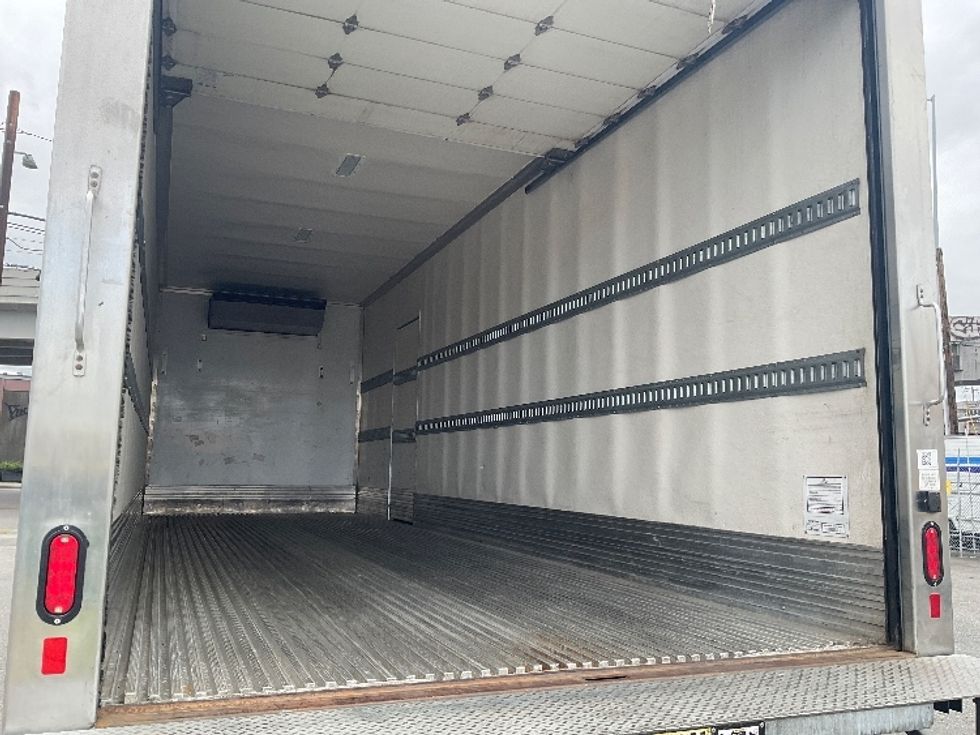 Refrigerated Truck-Light and Medium Duty Trucks-Freightliner-2019-M2-Seattle-WA-161,722\n\t\tmiles-$ 63,500 - Image 12