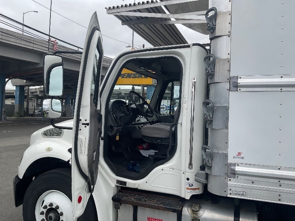 Refrigerated Truck-Light and Medium Duty Trucks-Freightliner-2019-M2-Seattle-WA-161,722\n\t\tmiles-$ 63,500 - Image 16