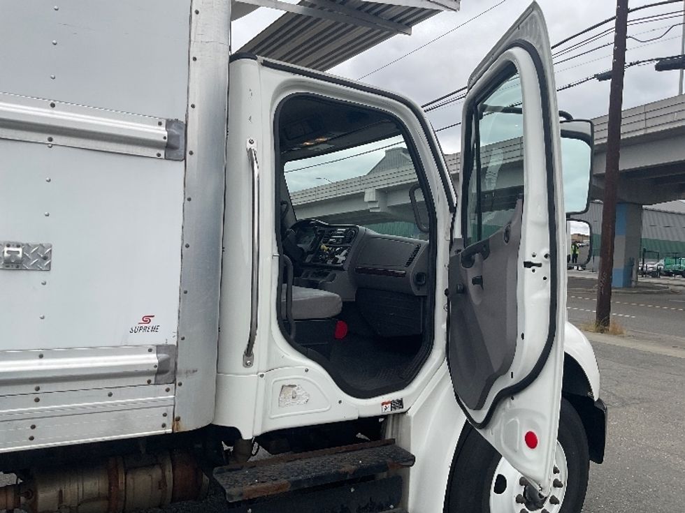 Refrigerated Truck-Light and Medium Duty Trucks-Freightliner-2019-M2-Seattle-WA-161,722\n\t\tmiles-$ 63,500 - Image 20
