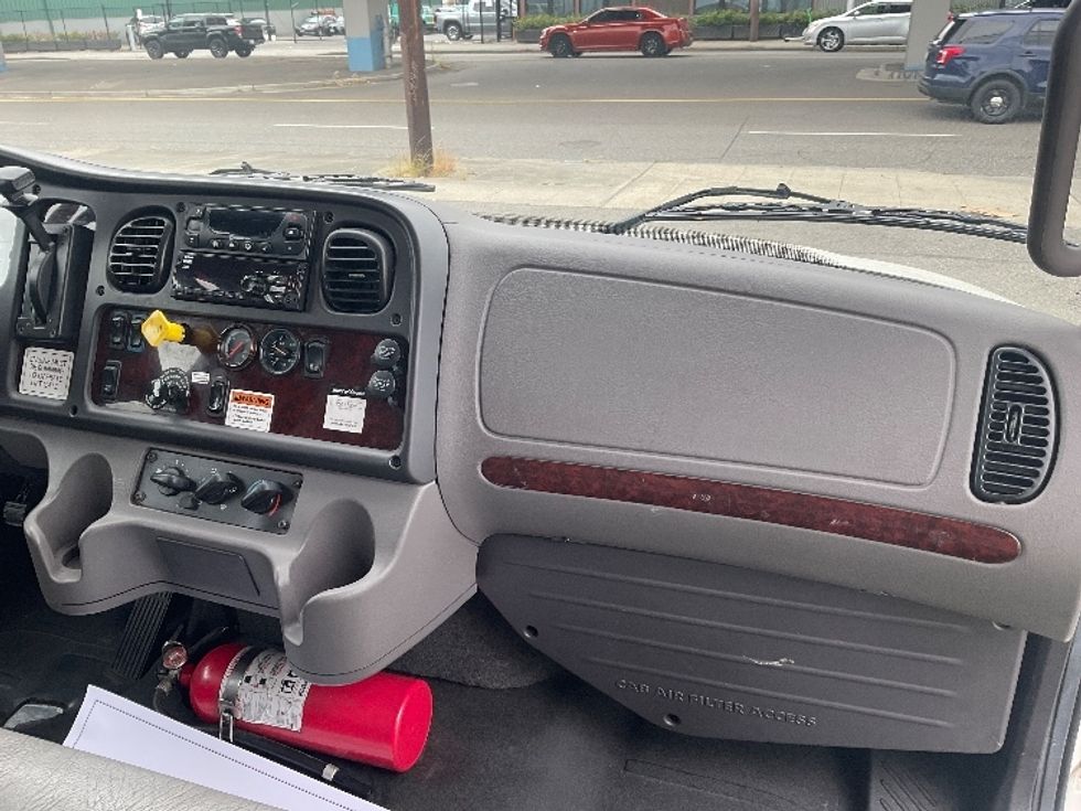 Refrigerated Truck-Light and Medium Duty Trucks-Freightliner-2019-M2-Seattle-WA-161,722\n\t\tmiles-$ 63,500 - Image 21