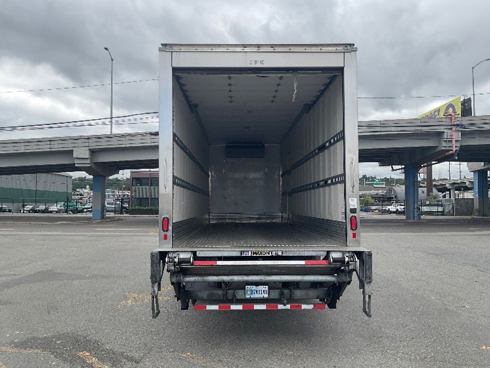 Refrigerated Truck-Light and Medium Duty Trucks-Freightliner-2019-M2-Seattle-WA-161,722\n\t\tmiles-$ 63,500 - Image 8