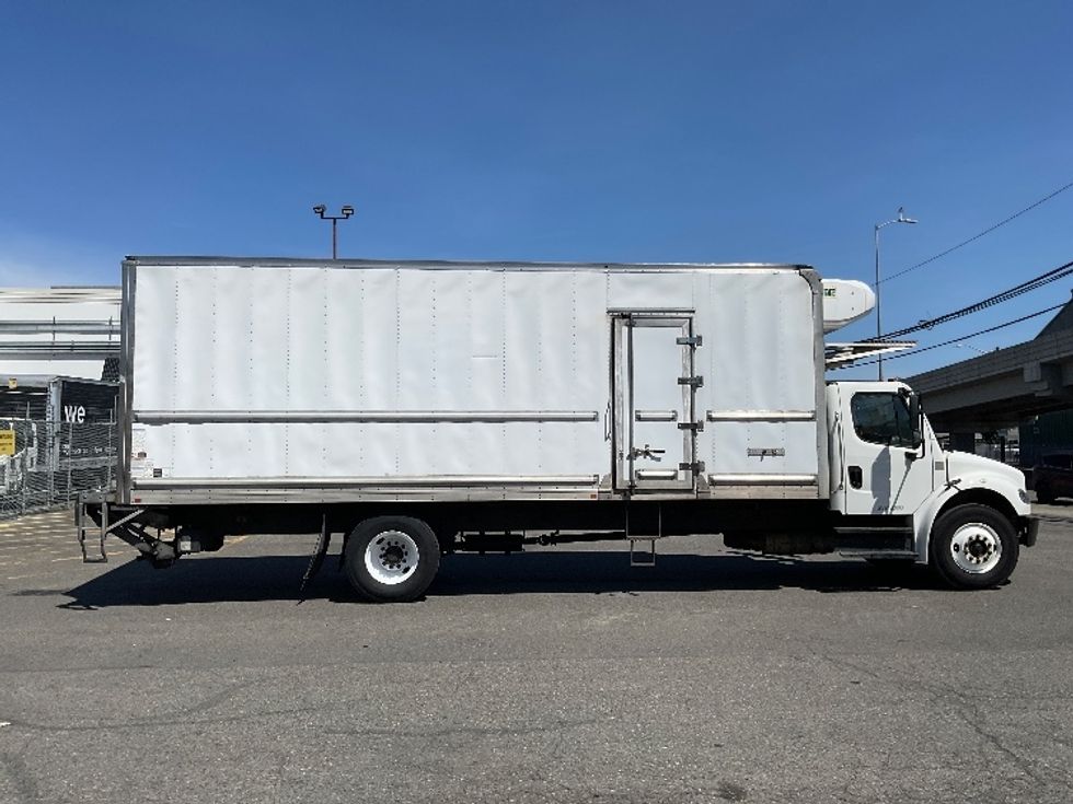 Refrigerated Truck-Light and Medium Duty Trucks-Freightliner-2019-M2-Seattle-WA-93,294\n\t\tmiles-$ 69,250 - Image 15