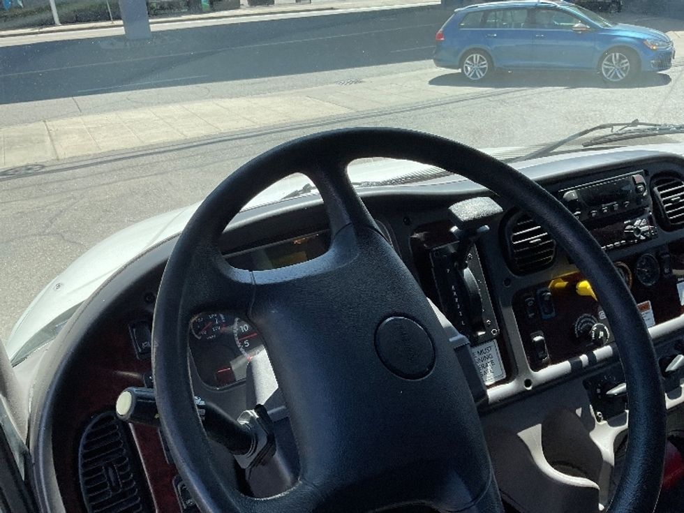 Refrigerated Truck-Light and Medium Duty Trucks-Freightliner-2019-M2-Seattle-WA-93,294\n\t\tmiles-$ 69,250 - Image 18