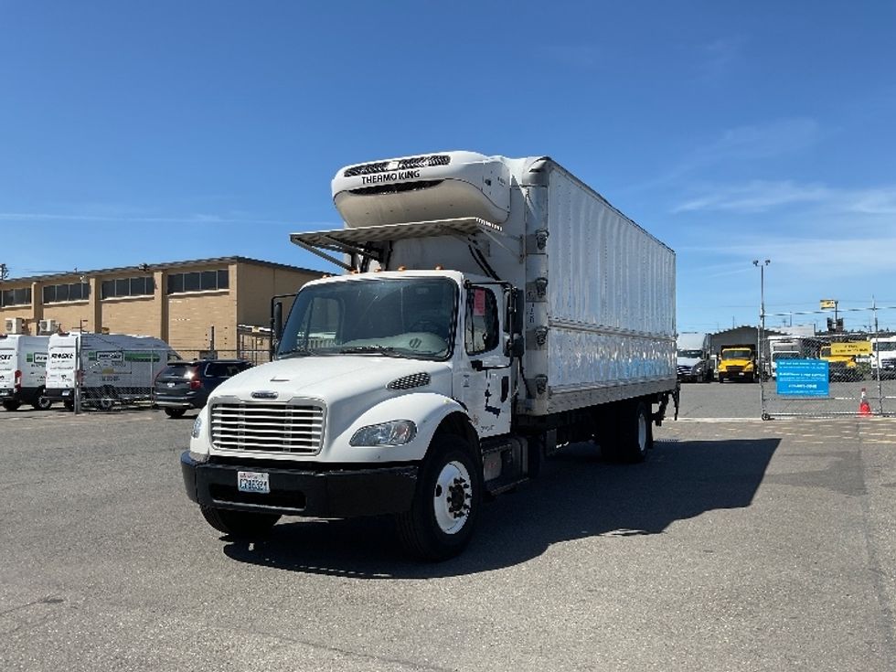 Refrigerated Truck-Light and Medium Duty Trucks-Freightliner-2019-M2-Seattle-WA-93,294\n\t\tmiles-$ 69,250 - Image 3