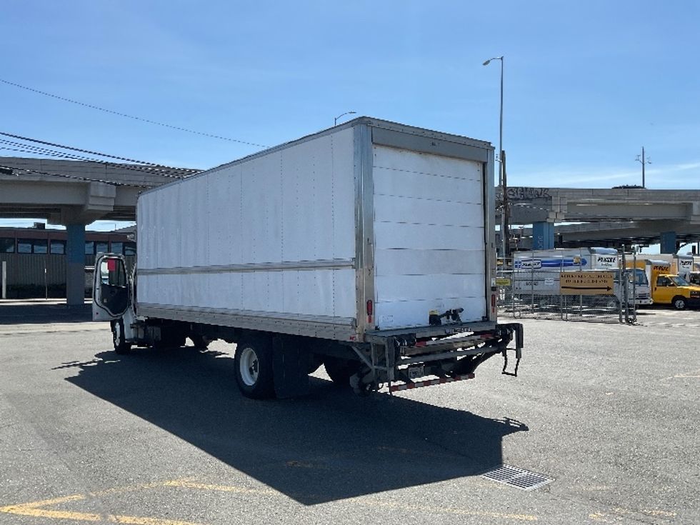 Refrigerated Truck-Light and Medium Duty Trucks-Freightliner-2019-M2-Seattle-WA-93,294\n\t\tmiles-$ 69,250 - Image 6