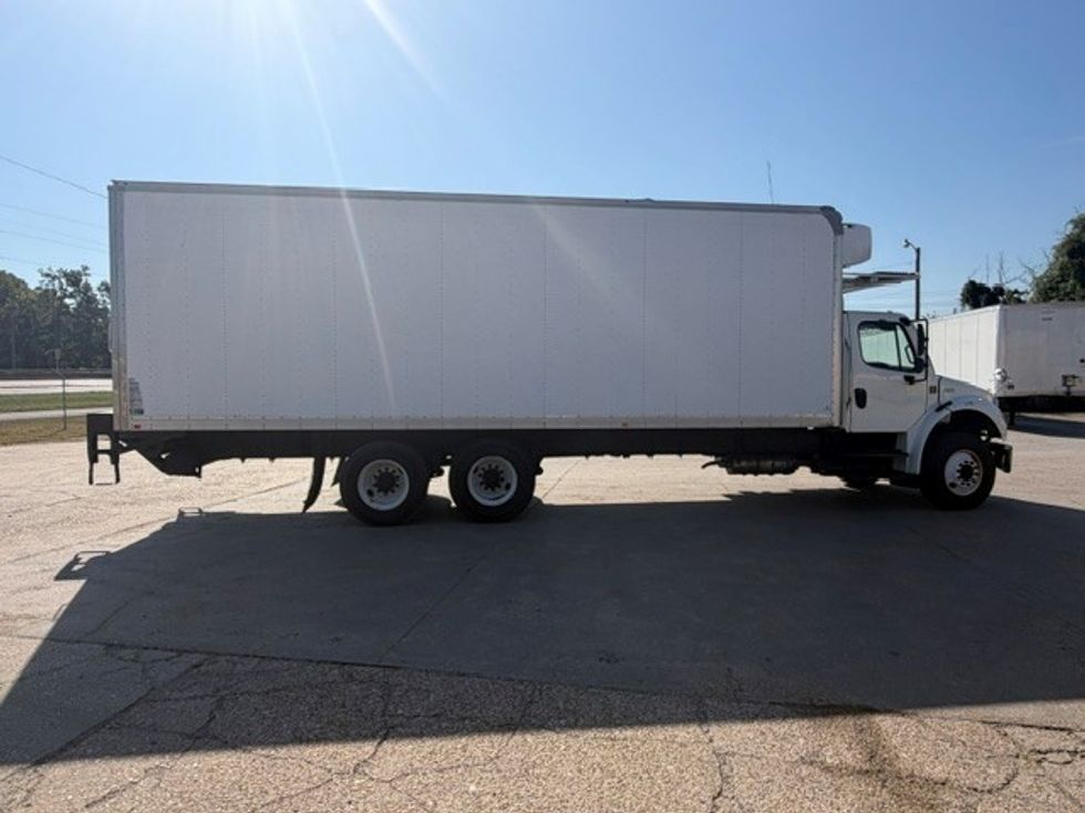Refrigerated Truck-Light and Medium Duty Trucks-Freightliner-2019-M2-Shreveport-LA-190,448\n\t\tmiles-$ 66,250 - Image 10