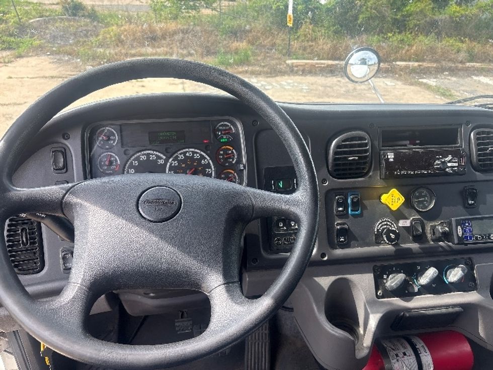 Refrigerated Truck-Light and Medium Duty Trucks-Freightliner-2019-M2-Shreveport-LA-190,448\n\t\tmiles-$ 66,250 - Image 13